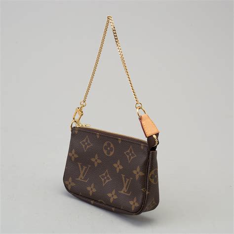 louis vuitton snall bag|8 Small Louis Vuitton Bags That Make A Big Statement.